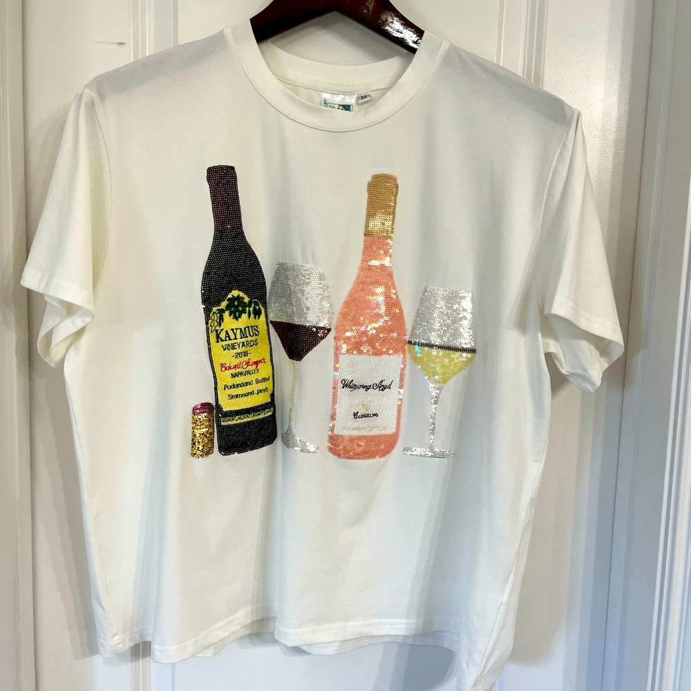 QUEEN OF SPARKLES Wine Tee